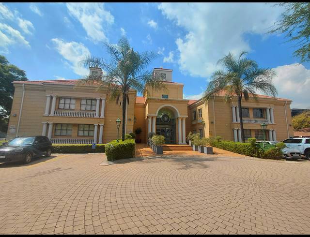 146M² OFFICE TO LET IN BRYANSTON